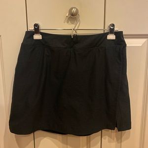 Outdoor Voices black or charcoal grey tennis skirt size L